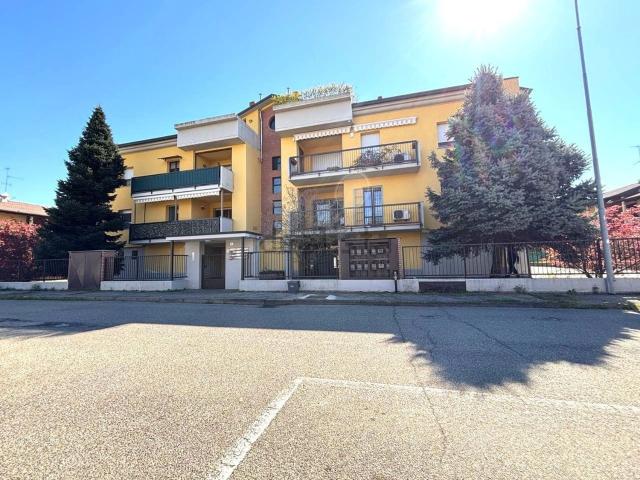 Appartamento in vendita di 107 m² in Via Don Colzani