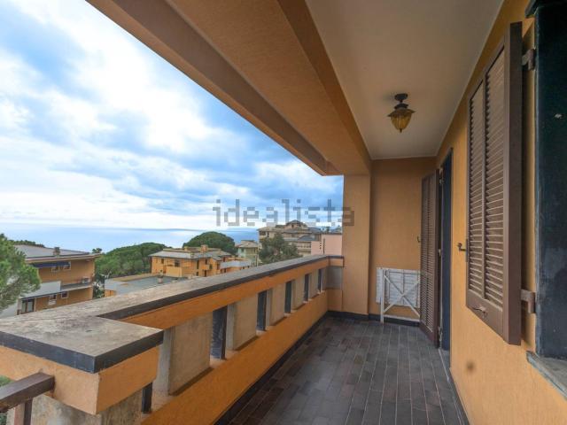 Appartamento in vendita di 107 m² in Via del Mare, 48
