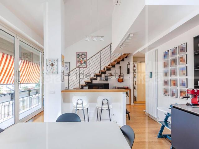 Appartamento in vendita di 107 m² in Via di Donna Olimpia, 166