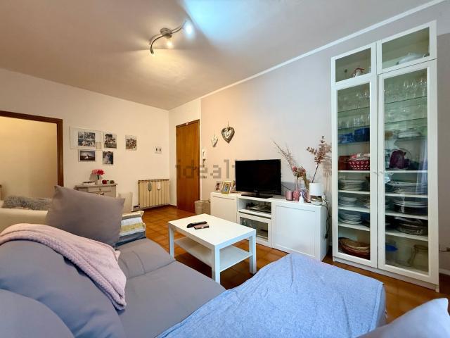 Appartamento in vendita di 107 m² in Via Emilia, 11
