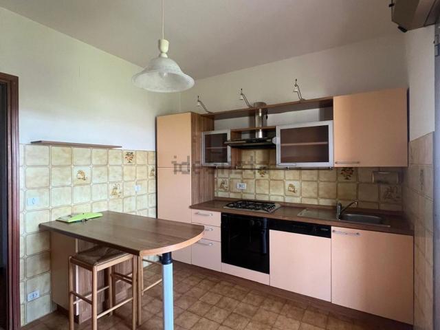 Appartamento in vendita di 107 m² in Via F. Petrarca, 27