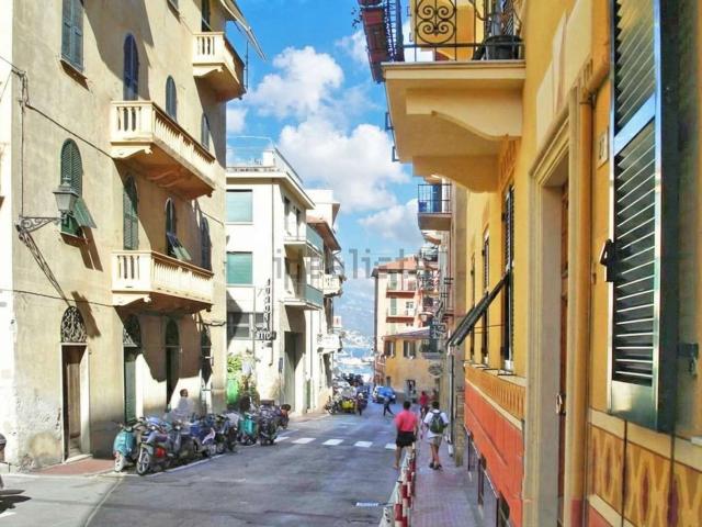 Appartamento in vendita di 107 m² in Via Favale, 32