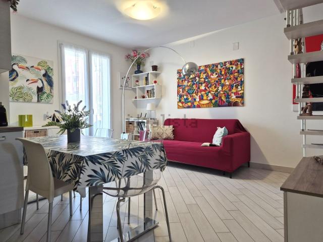 Appartamento in vendita di 107 m² in Via Felice Cascione, 34