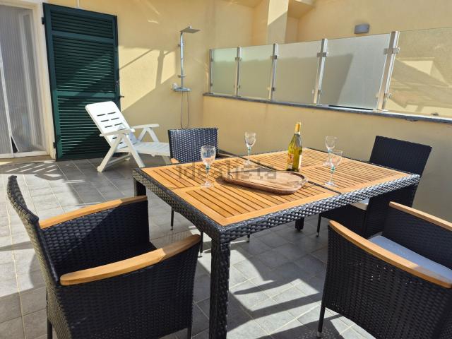 Appartamento in vendita di 107 m² in Via Felice Cascione, 34