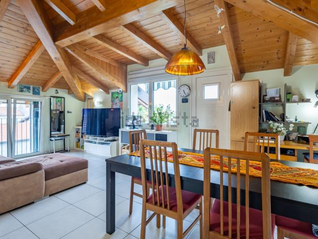 Appartamento in vendita di 107 m² in Via Francesco Baracca, 12