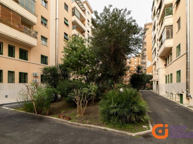 Appartamento in vendita di 107 m² in Via Ignazio Persico
