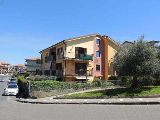 Appartamento in vendita di 107 m² in Via IV Novembre, 75