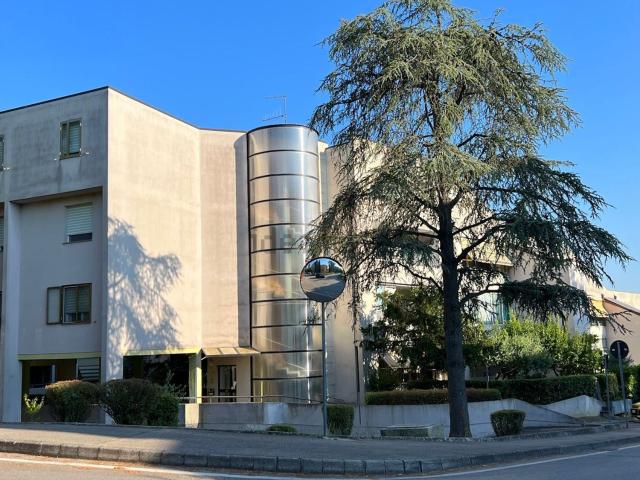 Appartamento in vendita di 107 m² in Via Monte Bianco