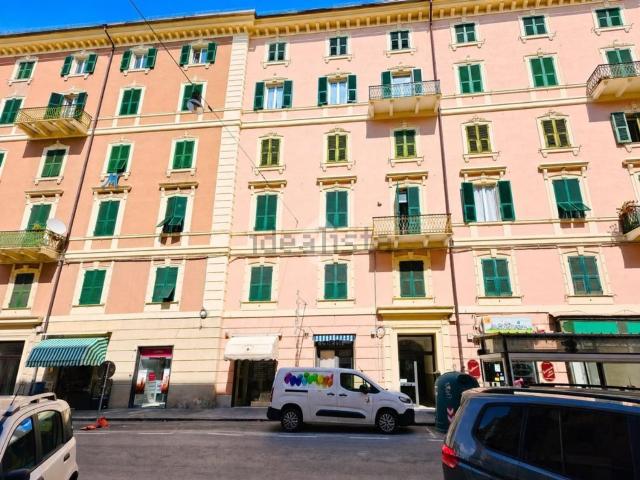 Appartamento in vendita di 107 m² in Via Montenotte, 3