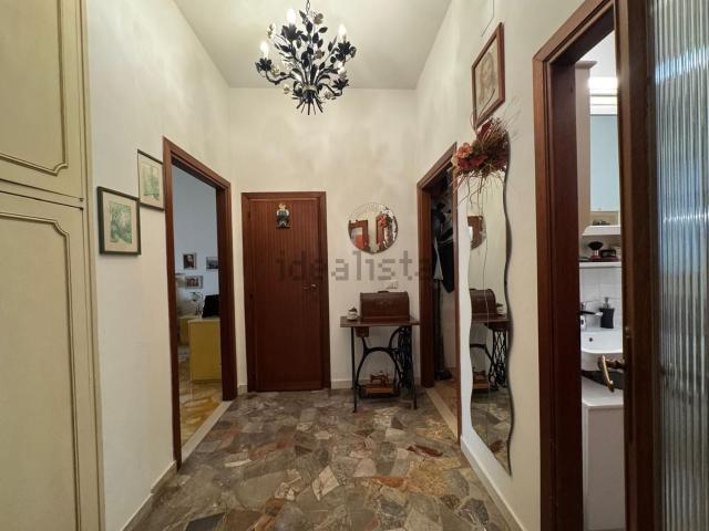 Appartamento in vendita di 107 m² in Via Mario Sbrilli, 10
