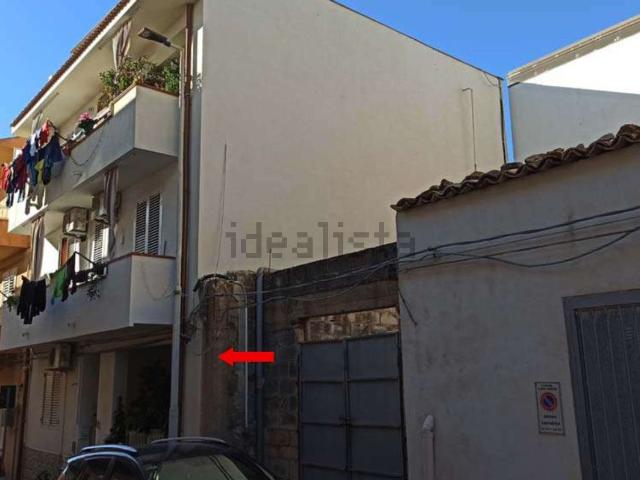 Appartamento in vendita di 107 m² in Via Michele Amari