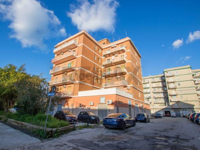 Appartamento in vendita di 107 m² in Via Michele Bonanno, 49