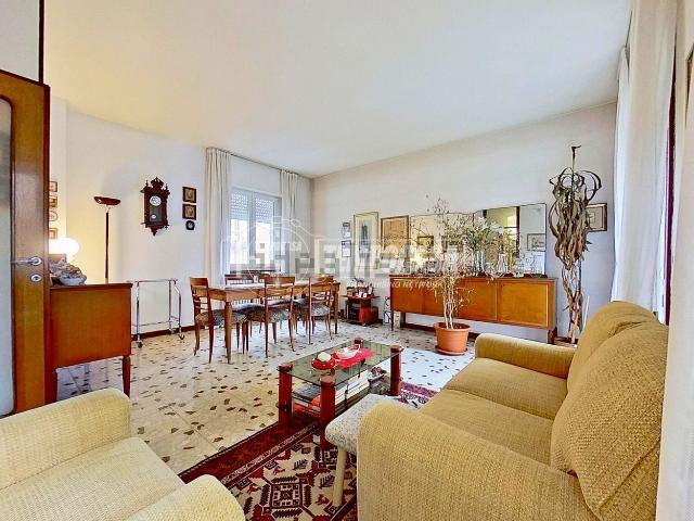 Appartamento in vendita di 107 m² in Via Santa Caterina
