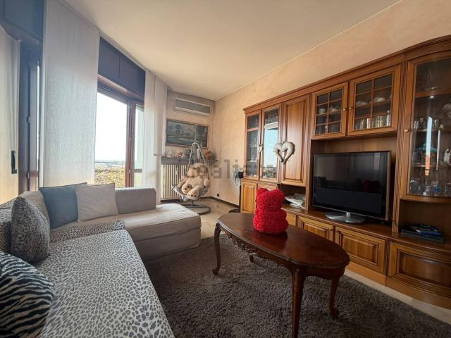Appartamento in vendita di 107 m² in Via Silvio Pellico, 26