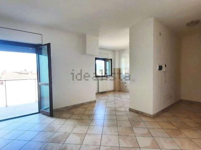 Appartamento in vendita di 107 m² in Via Pomarancio