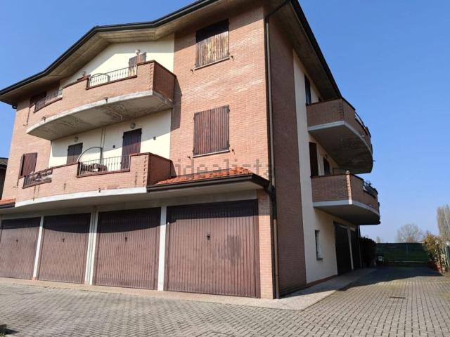 Appartamento in vendita di 107 m² in Via Parri, 179