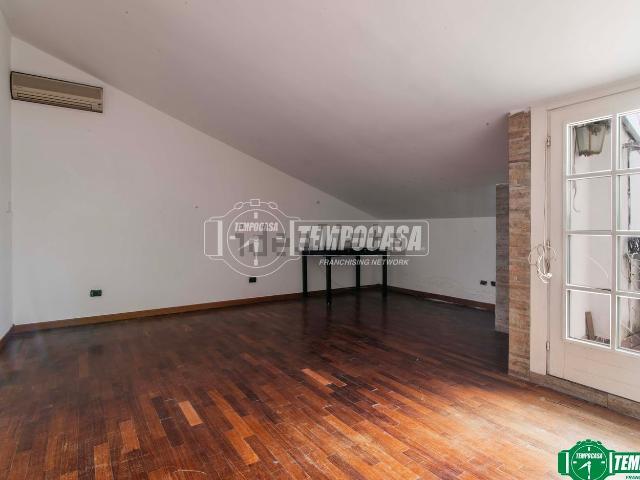 Appartamento in vendita di 107 m² in Via Piero Gobetti