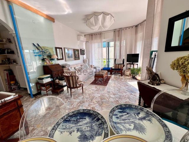 Appartamento in vendita di 107 m² in Via Privata Bozzo Costa