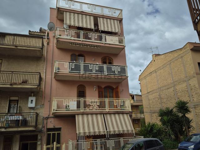 Appartamento in vendita di 107 m² in Via Roma