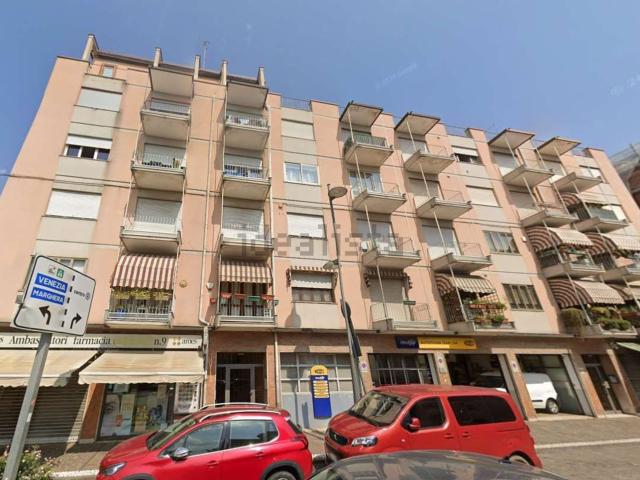 Appartamento in vendita di 107 m² in Via Torino, 35