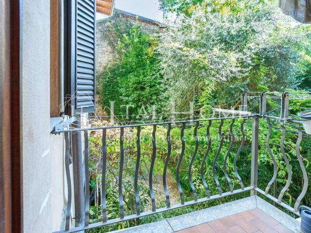 Appartamento in vendita di 107 m² in Via Tassis, 15