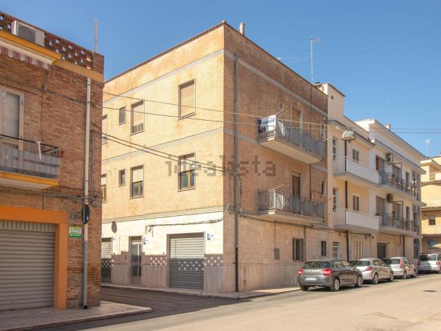 Appartamento in vendita di 107 m² in Via Vittorio Alfieri, 6