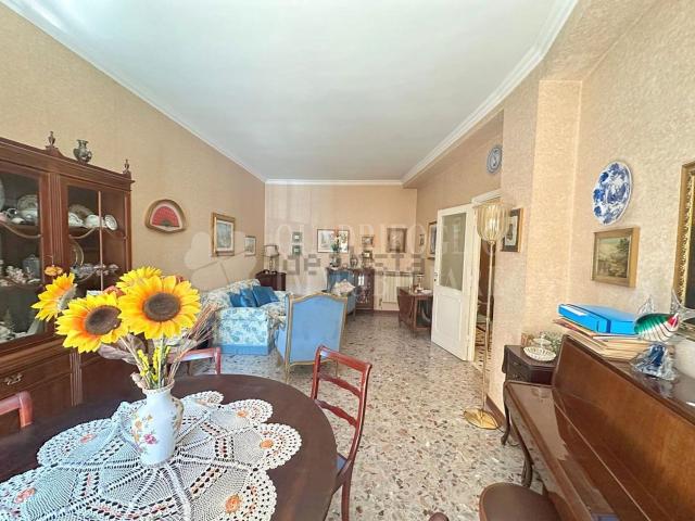 Appartamento in vendita di 107 m² in Via Zenodossio, 71
