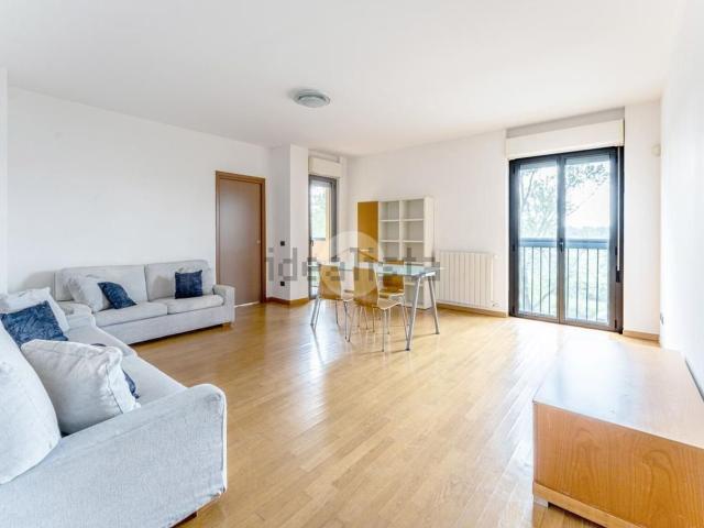 Appartamento in vendita di 107 m² in Viale Vincenzo Lancetti, 40