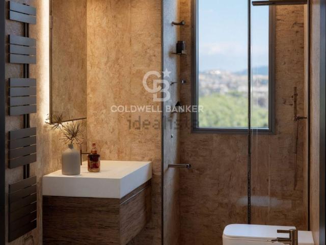 Appartamento in vendita di 107 m² in Viale Chieti, 32