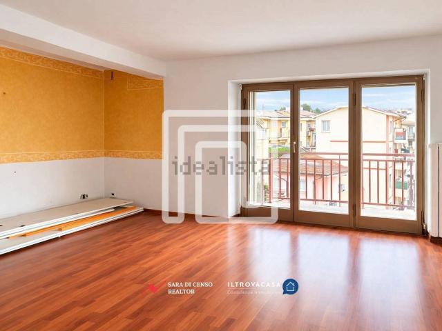 Appartamento in vendita di 107 m² in Viale Stazione Centrale, 46