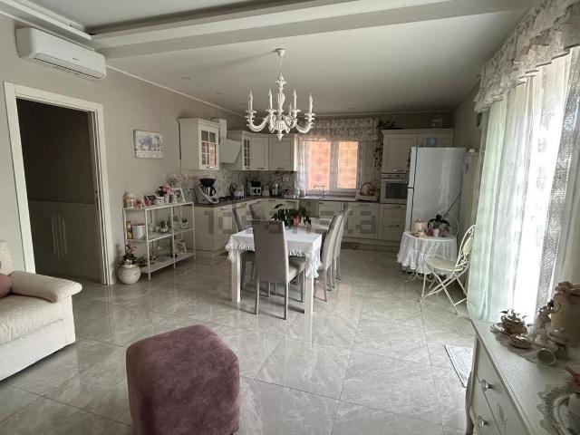 Appartamento in vendita di 107 m² in Contrada Terreforti, 15