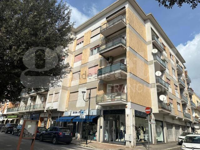 Appartamento in vendita di 107 m² in Largo Guglielmo Marconi, 7