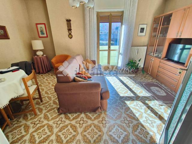 Appartamento in vendita di 107 m² in Piazza Caulonia