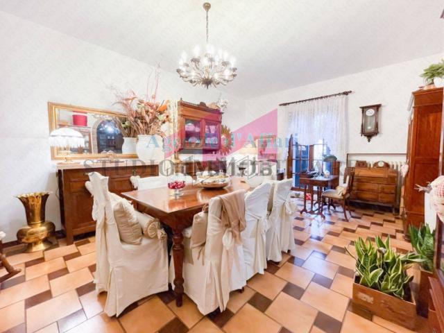 Appartamento in vendita di 107 m² in Piazza Municipale, 708
