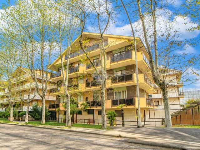 Appartamento in vendita di 107 m² in Piazza Tirreno, 9