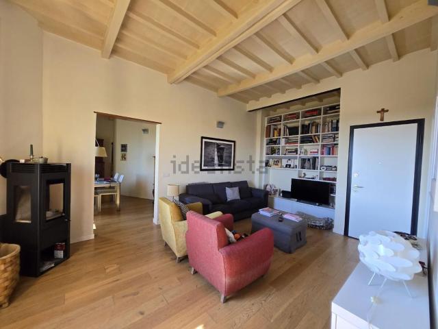 Appartamento in vendita di 107 m² in Strada dei Cappuccini, 53100