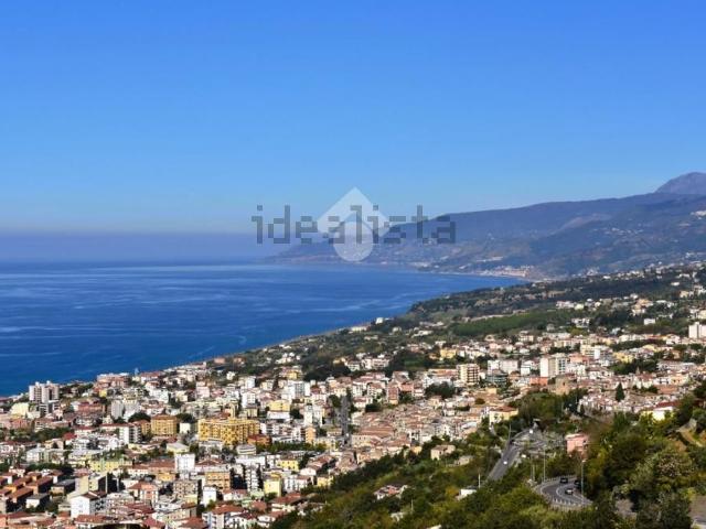 Appartamento in vendita di 107 m² in Strada Statale 107 Silana Crotonese, 23