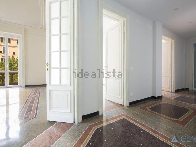 Appartamento in vendita di 110 m² in Via Corsica, 2