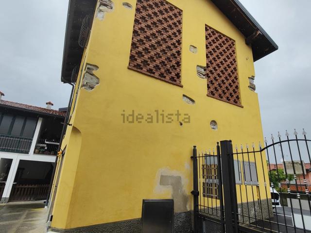 Appartamento in vendita di 108 m² in Via camisasca, 49