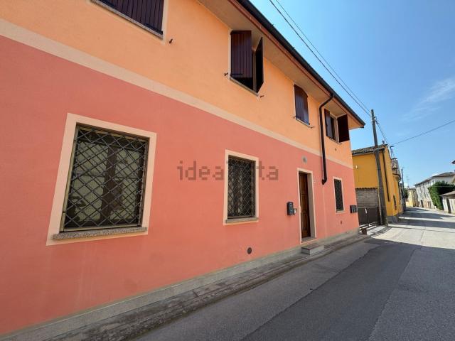 Appartamento in vendita di 108 m² in Via Crotti, 64