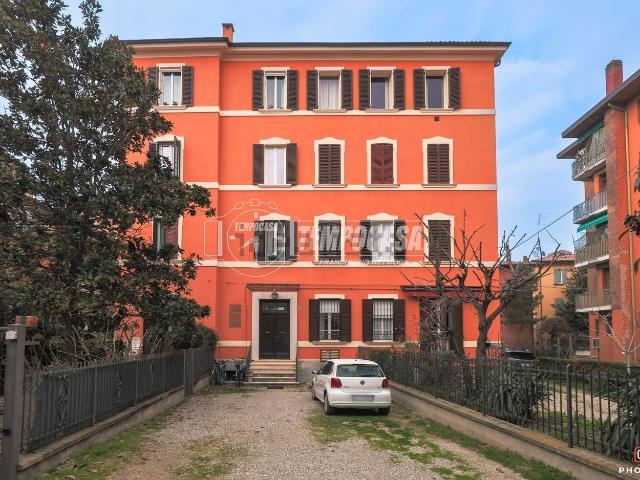 Appartamento in vendita di 108 m² in Via Andrea Costa