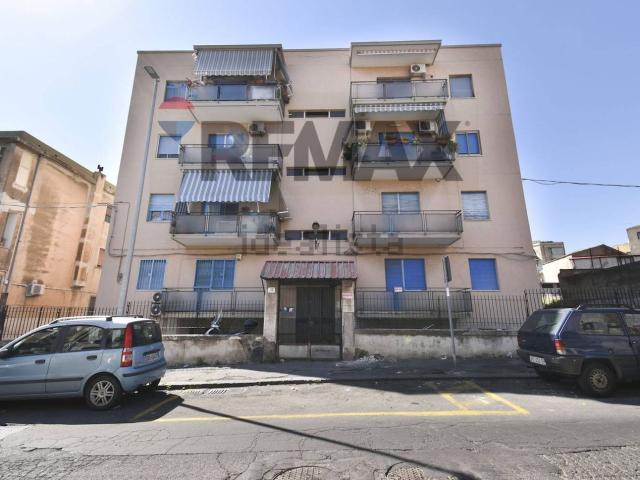 Appartamento in vendita di 108 m² in Via Adamo, 10