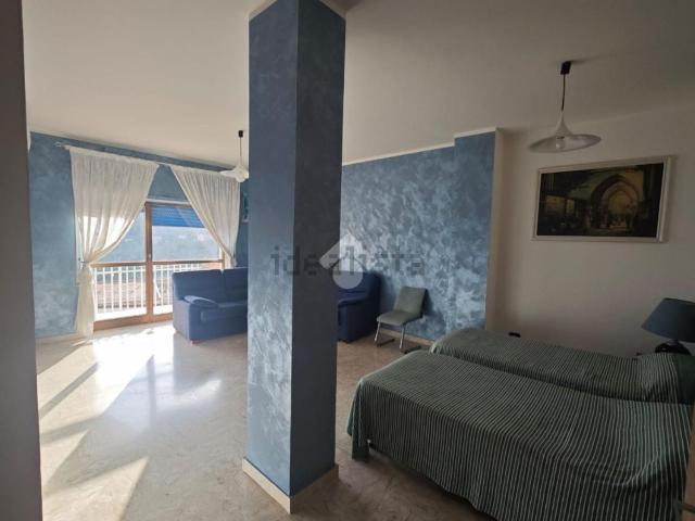 Appartamento in vendita di 108 m² in Via Alcide de Gasperi, 20