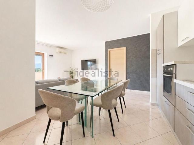 Appartamento in vendita di 108 m² in Via Gen. Carlo Alberto dalla Chiesa, 68