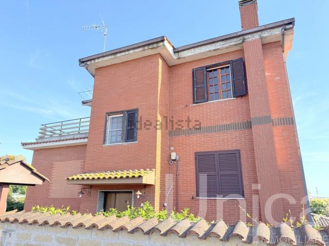 Appartamento in vendita di 108 m² in Via Gennaro Capuozzo