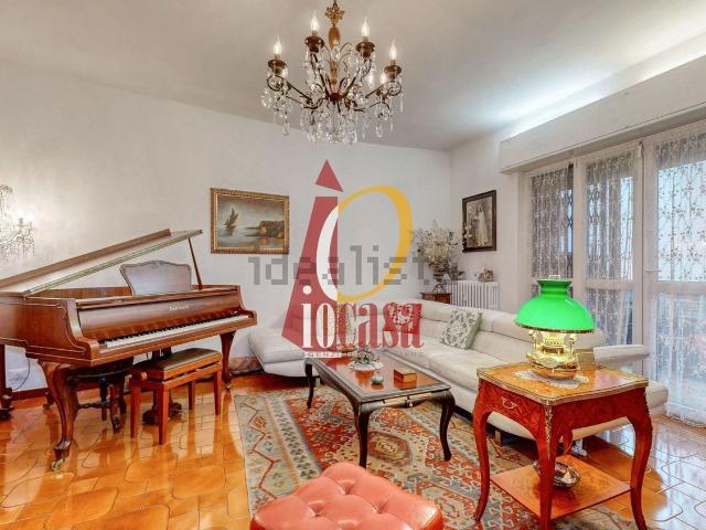 Appartamento in vendita di 108 m² in Via Giuseppe Avezzana, 8