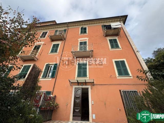 Appartamento in vendita di 108 m² in Via Giacomo Matteotti, 25