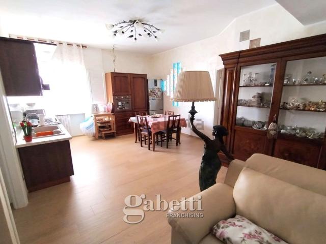 Appartamento in vendita di 108 m² in Via Giambattista Vico