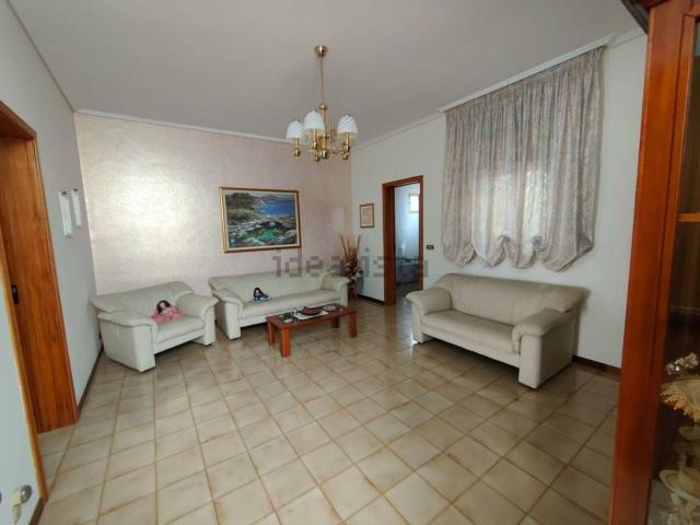 Appartamento in vendita di 108 m² in Via Gian Domenico Cavallaro, 52