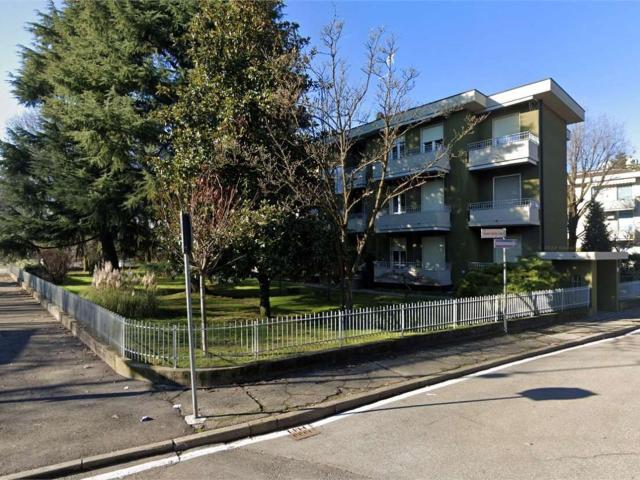 Appartamento in vendita di 108 m² in Via Giovan Battista Crespi, 2